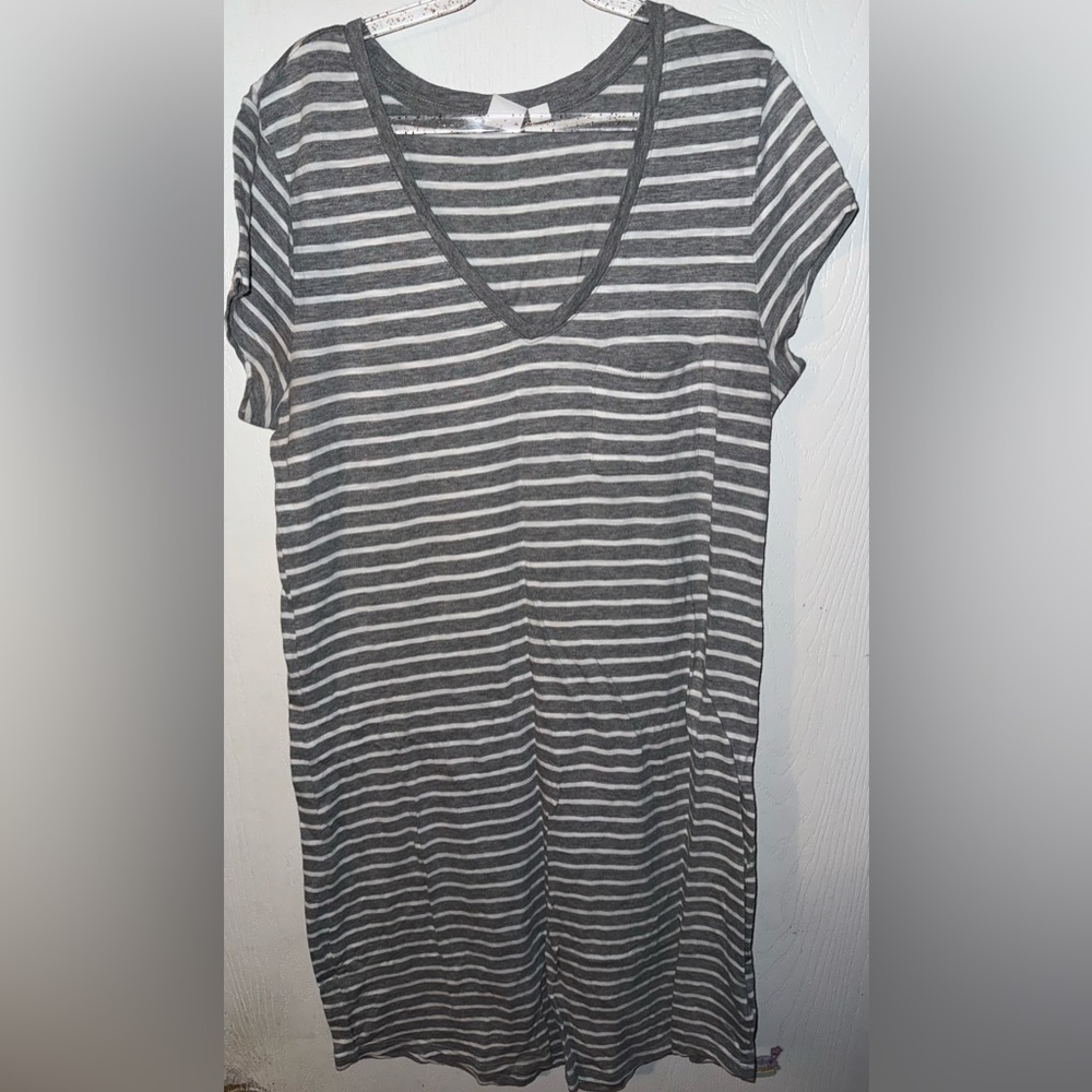 GAP Gray Striped Midi Dress